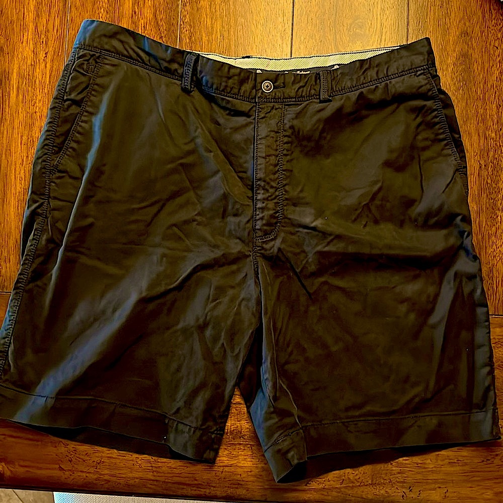 Tommy Bahama Twill Shorts Black. 38 inch Waist 9” inseam